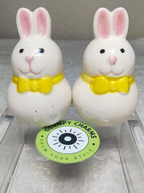 Salt and pepper bunny ceramic set
